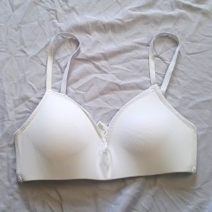 LAURA ASHLEY 34B BRA